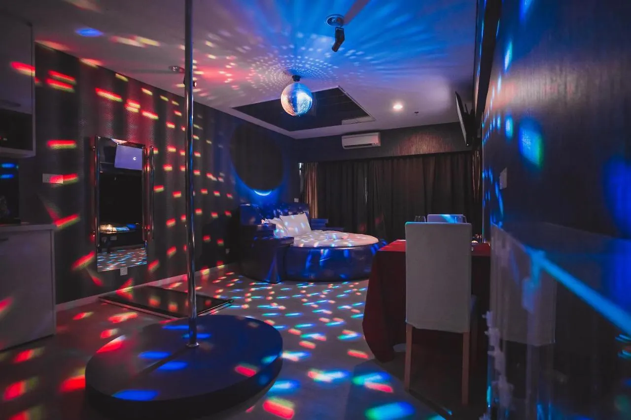 Love hotel Love Romance Suite