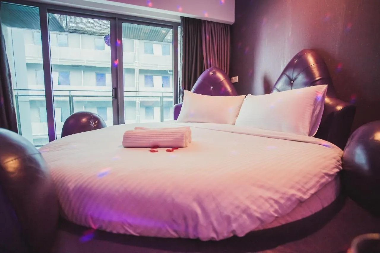 Love hotel Love Romance Suite